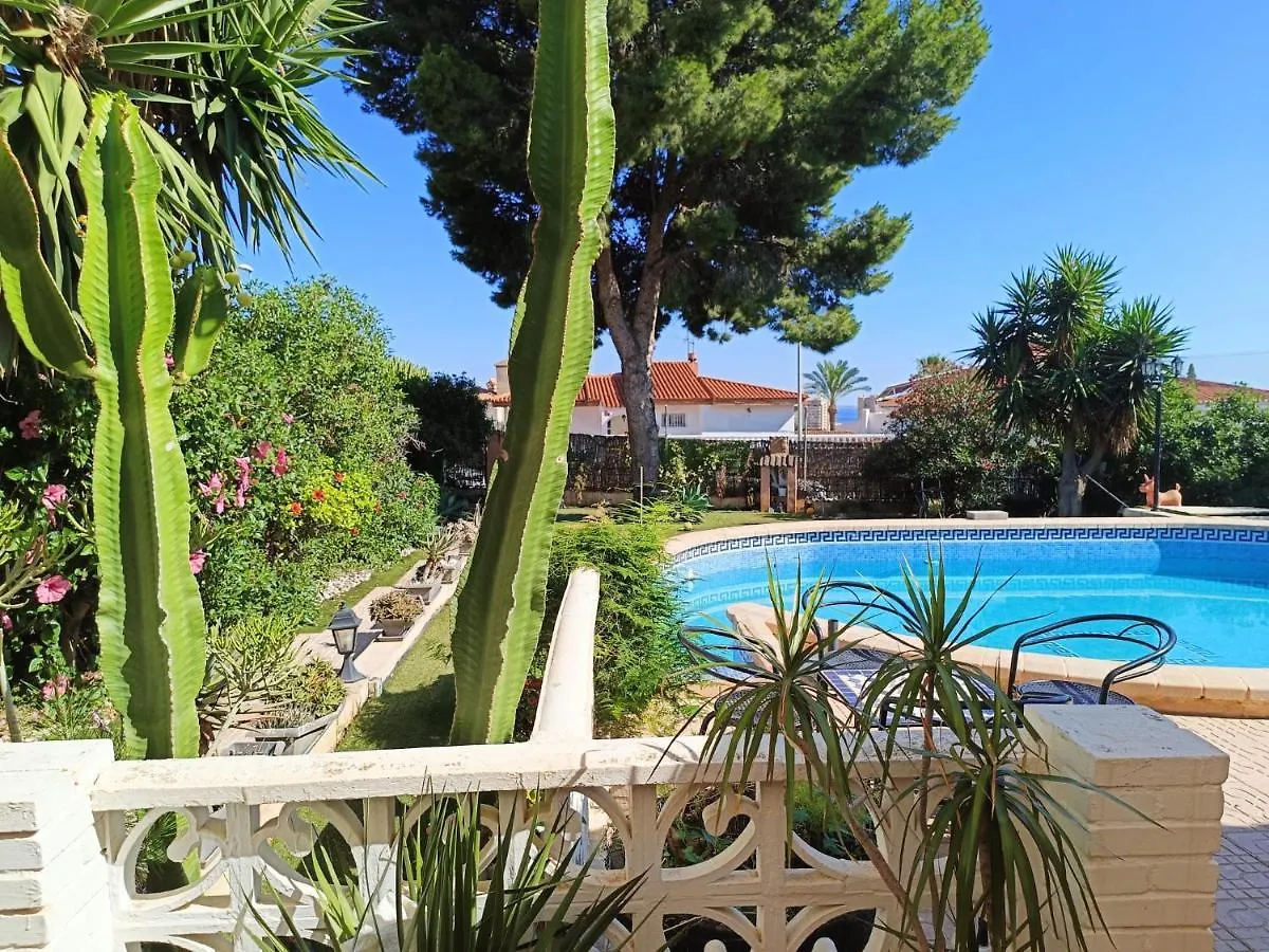 Villacats: Habitacion Con Bano Privado Y Piscina Aguadulce  Aguadulce (Almeria)